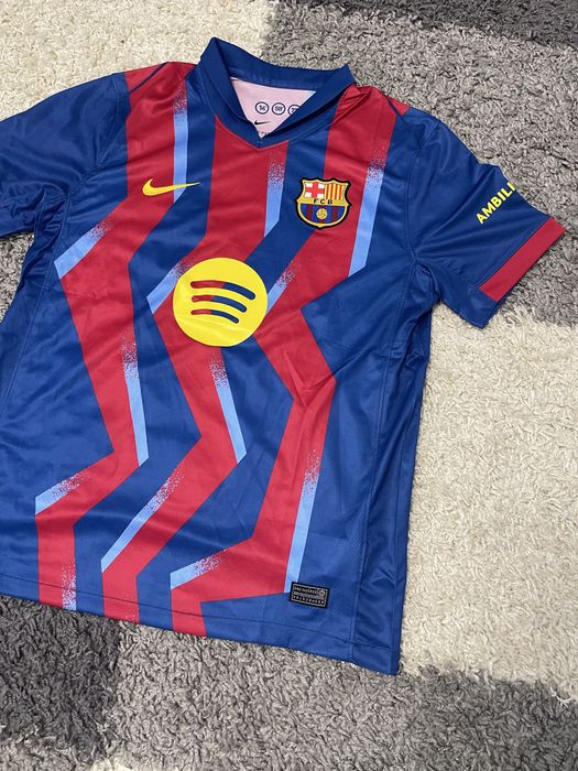 Tricou Barcelona El Clasico Special