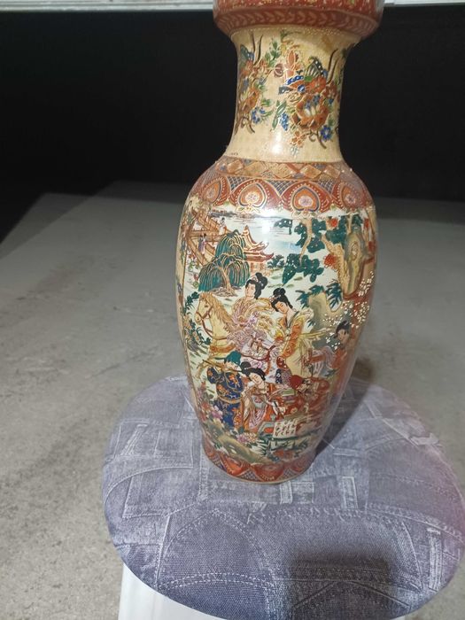 Ваза амфора с китайски интериор