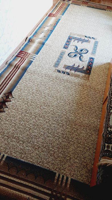 Продам ковёр 2 на 5