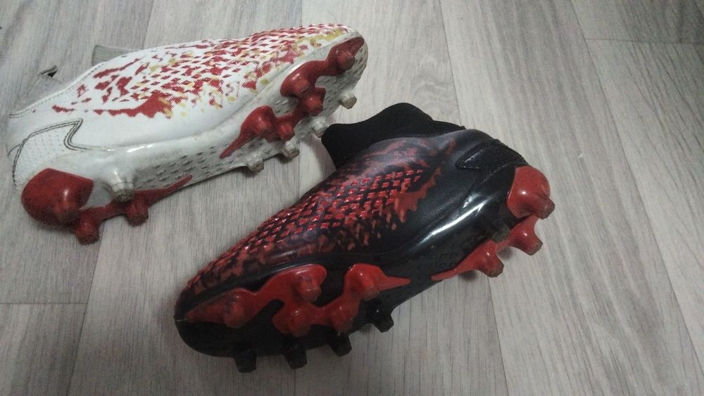 Продам кеды футбольные