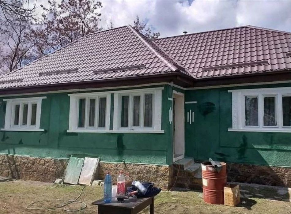 Oferim servicii de reparații acoperișuri și montaj