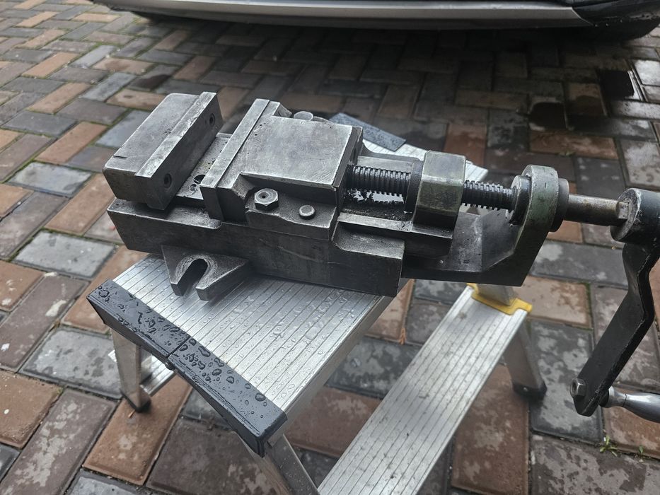 Menghina industriala pt gaurit frezat Cnc