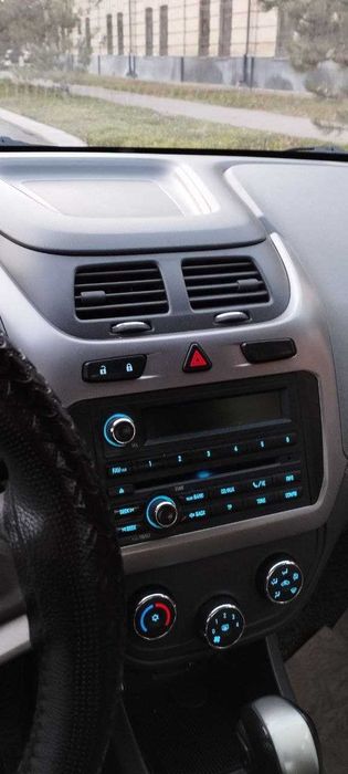 Zudlik bilanMashina sotlladi Сobalt Срочна Продаётся машина Cobalt