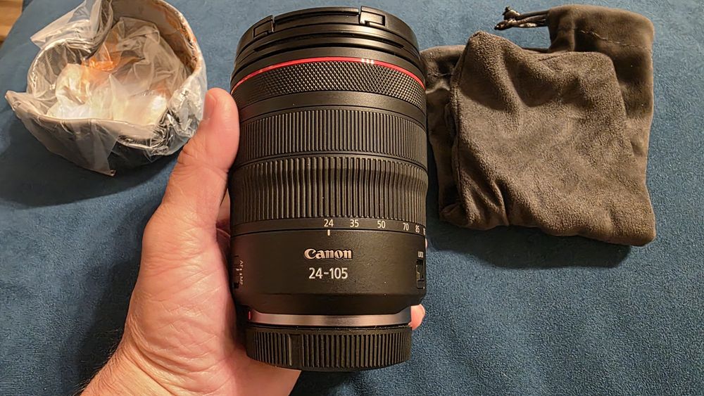 Canon RF 24-105mm F4 L IS USM impecabil la cutie
