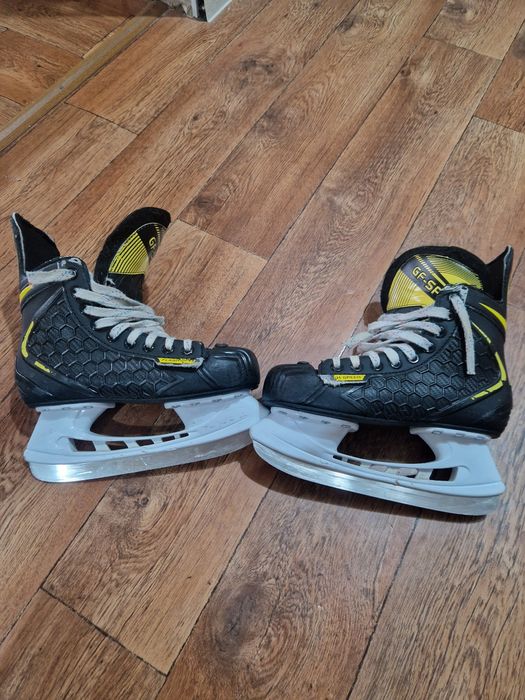 Продам коньки для мальчика