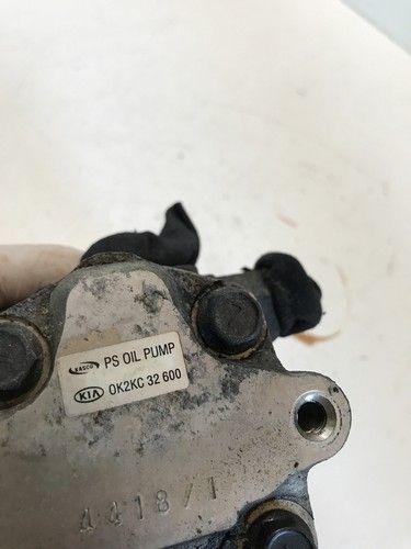 Помпа за Хидравлично Управление на Волана за KIA Carens 2.0 CRDi (2002-2006) OK2KC32600