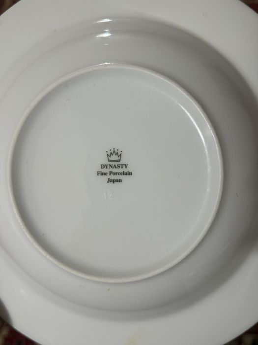 Продам сервиз хорошего качества.
