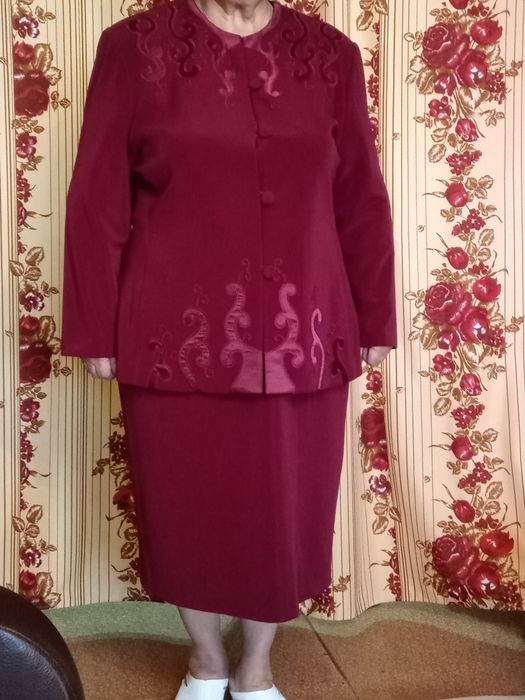 Платья-костюмы для выхода