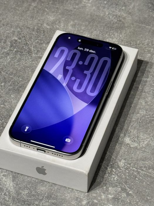 iPhone 15 Pro Meverlocked