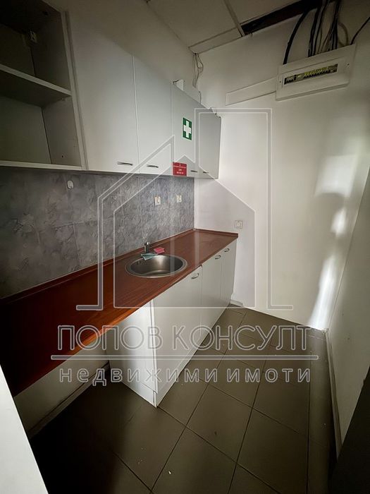 Дава се под наем Магазин в Пловдив, Христо Смирненски - 90 кв.м за 1396.38 € - Снимка #3