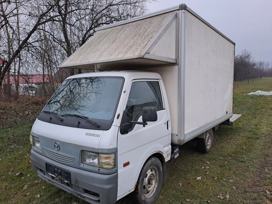 De vânzare Mazda E220