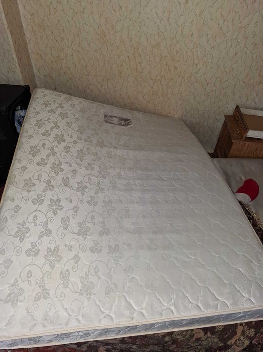 Продам двуспальный матрас Nice Deluxe 150х200 см