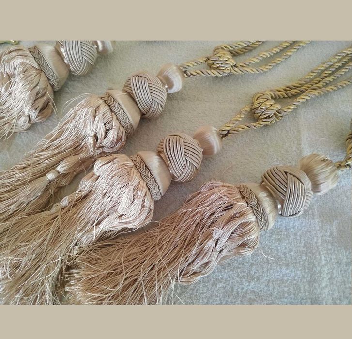 Подхваты для штор. Аксессуары на занавески.