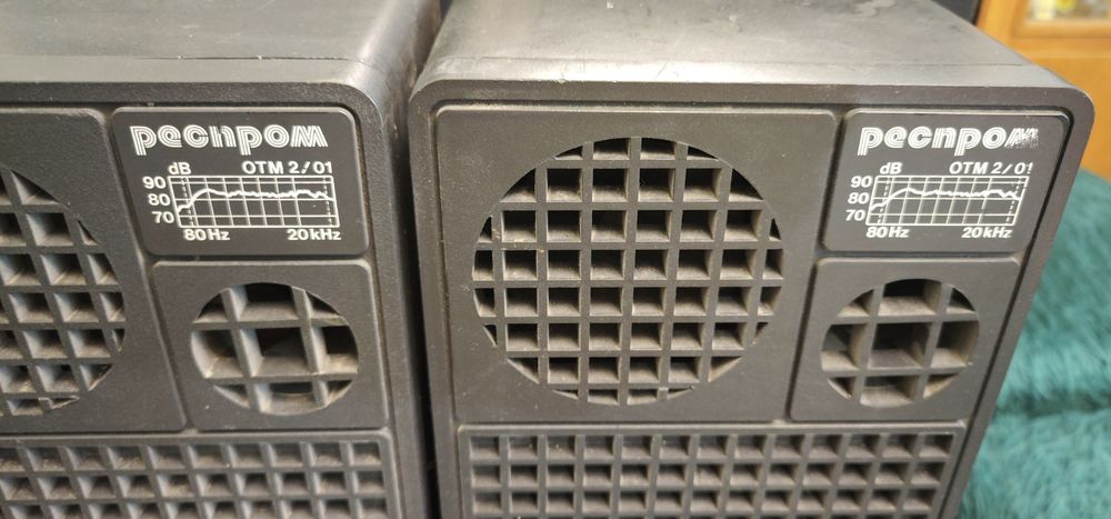 Продавам тонколони дървени комплект 2 броя.