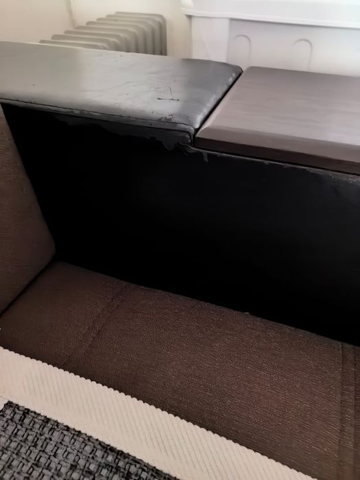 Диван коричневый