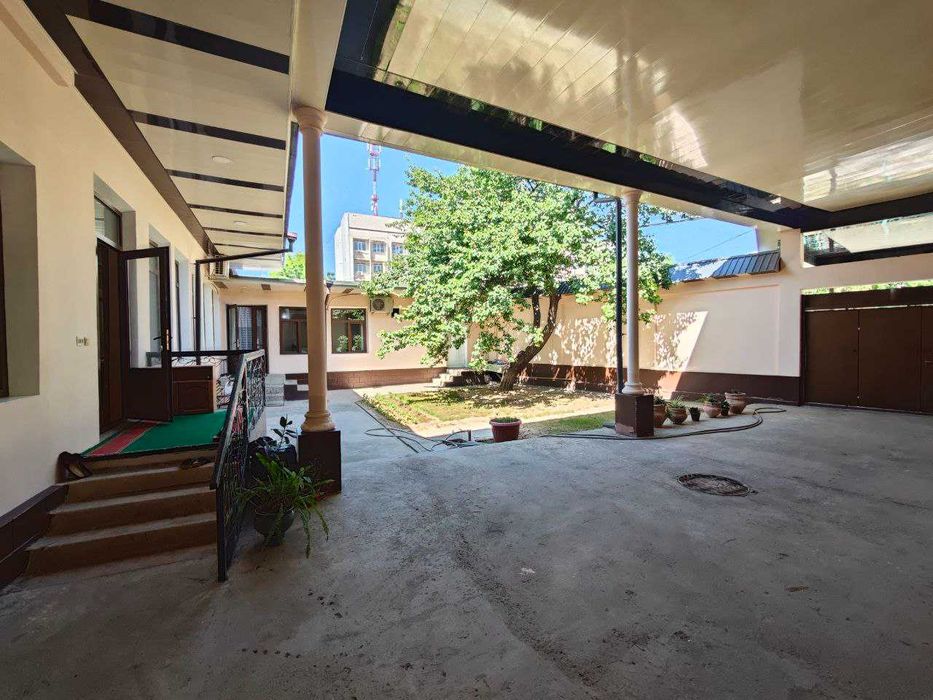 Кукча дарвоза ховли 4.6 сот бизнес ва яшаш учун дом под жилье и бизнес