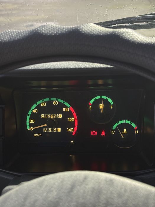 Damas 2 oq rangli 2024