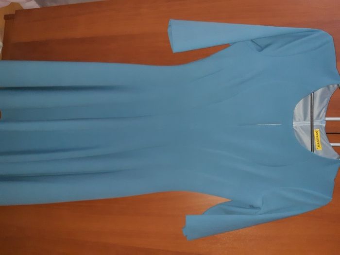 Платье красивое, б/у