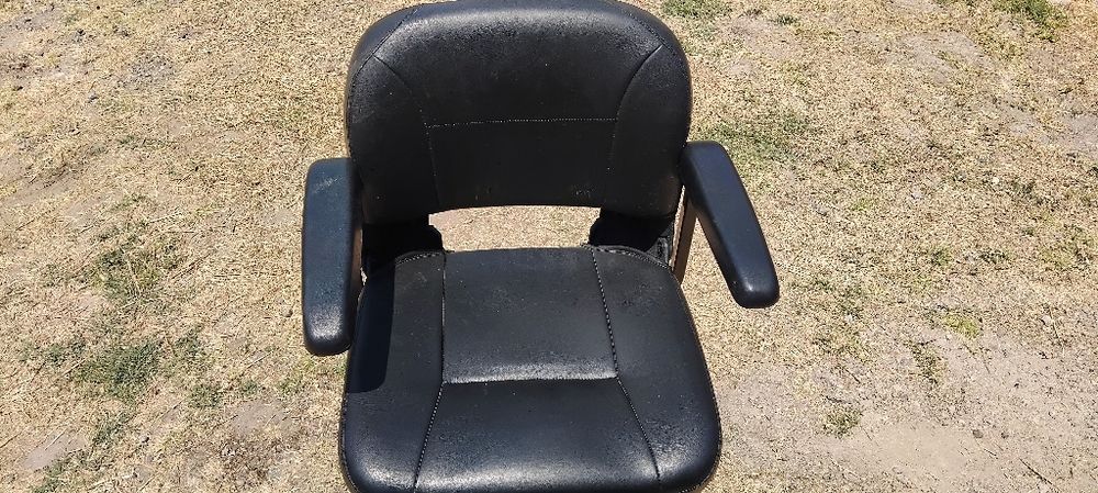 Електрически скутер за трудно подвижни хора