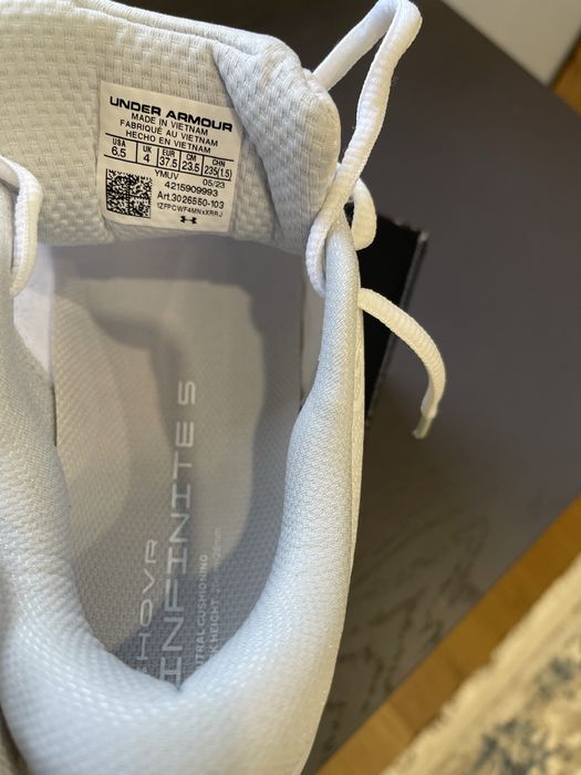 Кроссовки under armour