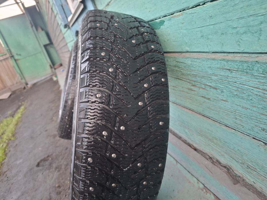 Продам резину на авто