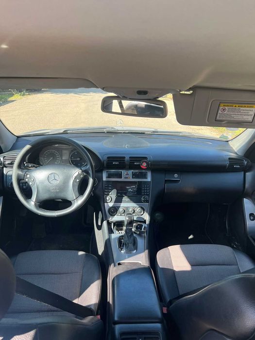 Mercedes C 220 Avantgarde 150 cp  facelift cutie automată!