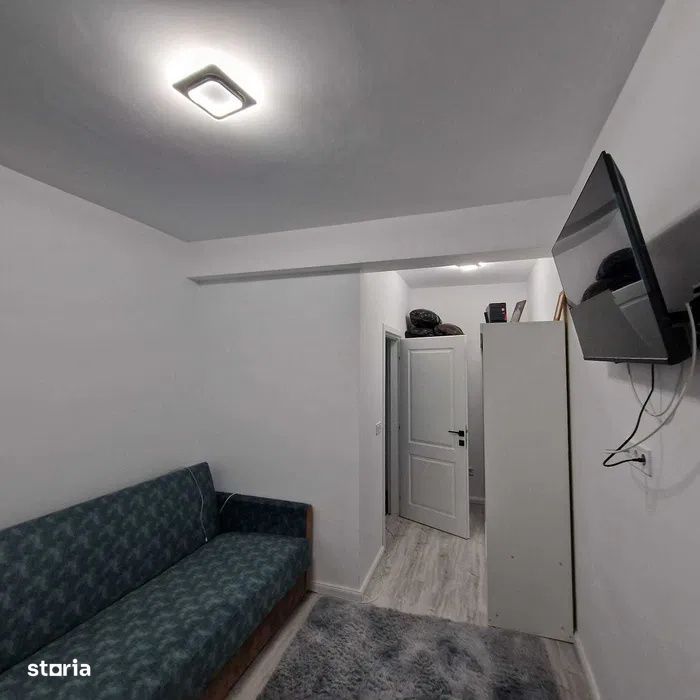 Apartament de 2 camere, decomandat, 40 mp., terasa 25 mp., zona zavoai