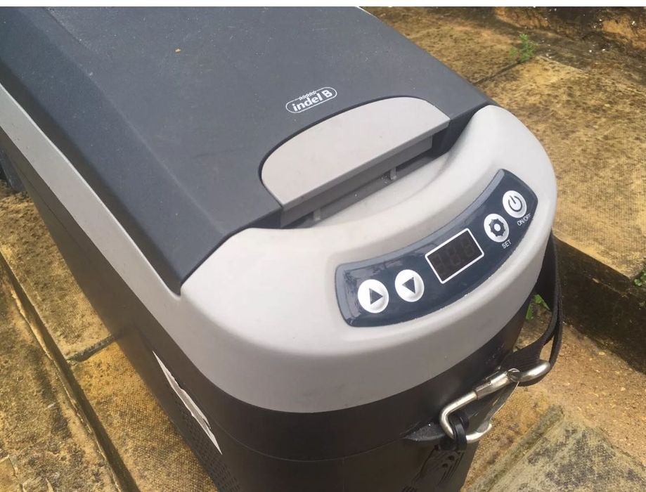 Хладилна чанта с компресор Indel B TB18