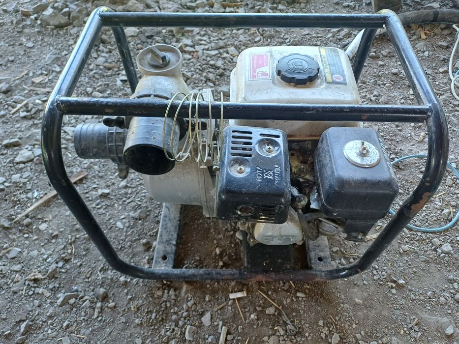 Vând motopompă Honda WT40X în stare bună de funcționare!