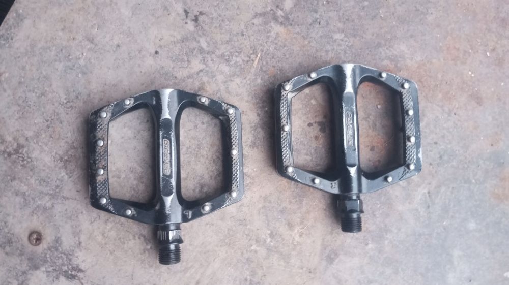 Продам педали на велосипед