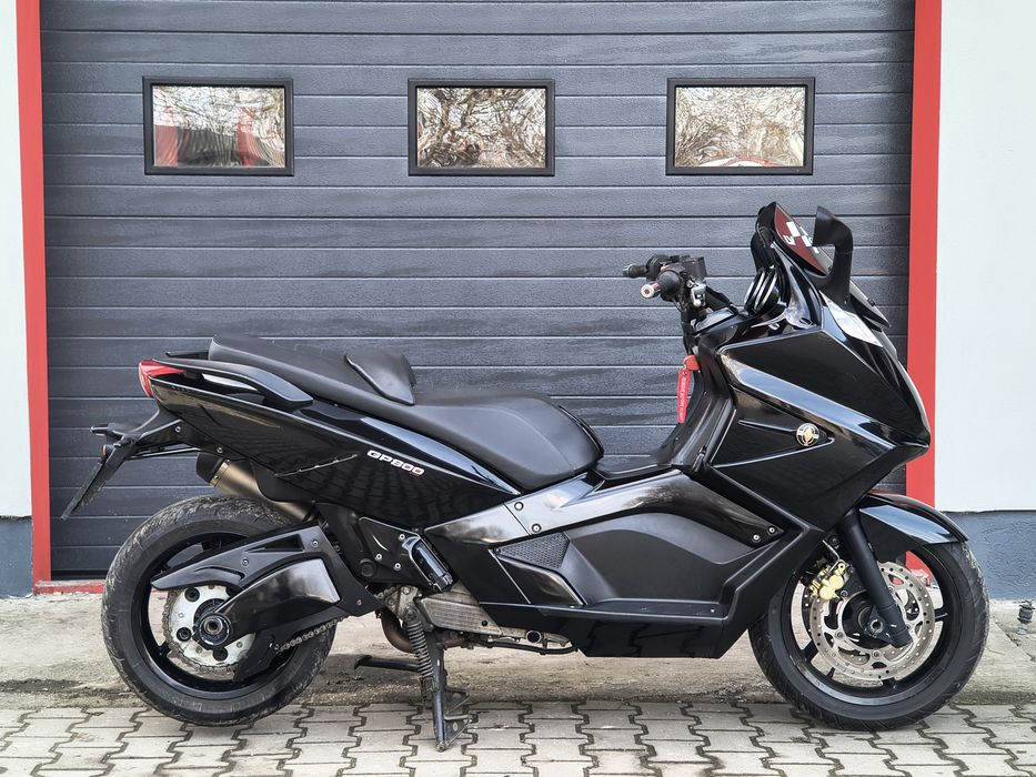 Piaggio Gilera gp800