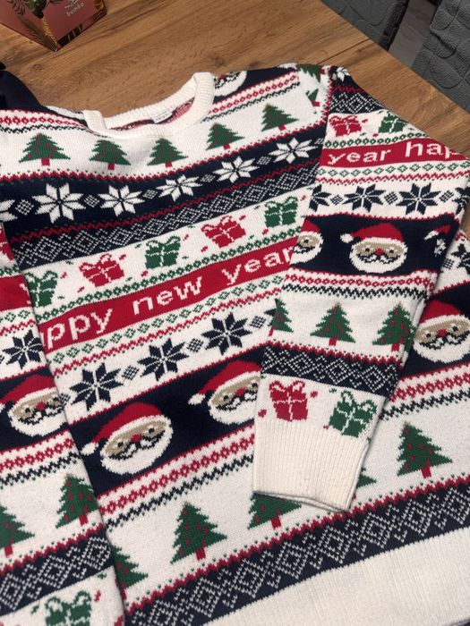 Продаются два свитера