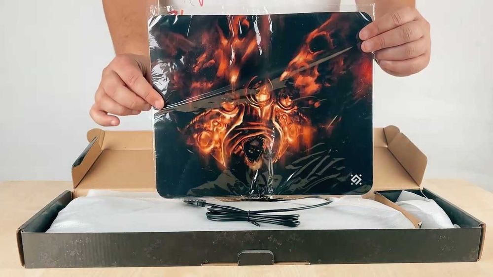 продам новый игровой набор Defender MKP-117. Мышь, клавиатура и коврик