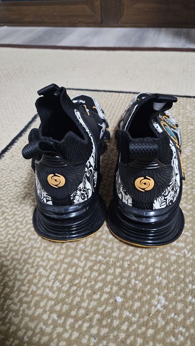 Корейские кроссовки