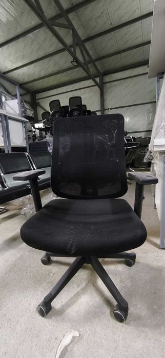 Офисное кресло B853\Black