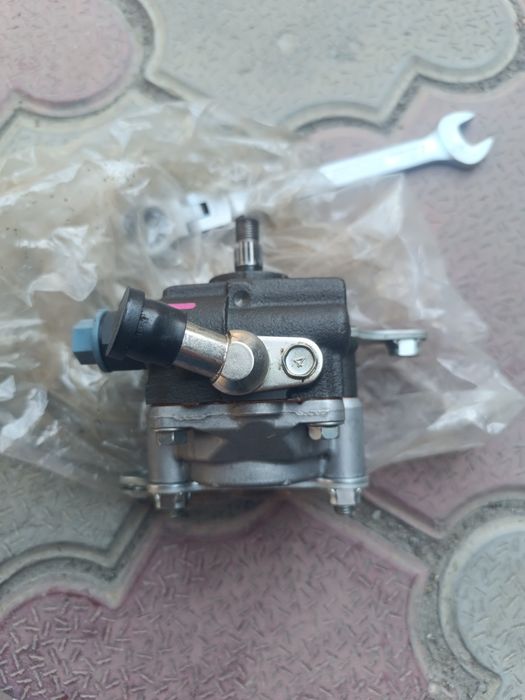 Насос Гура  Lexus RX300