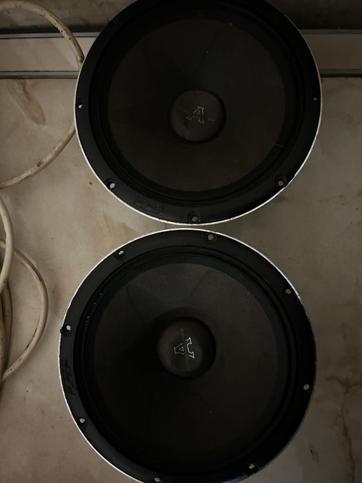 Продам динамики 16ые