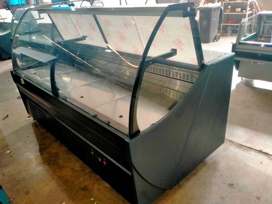 Vitrină mezeluri profesională 2 m | inox | răcire ventilată