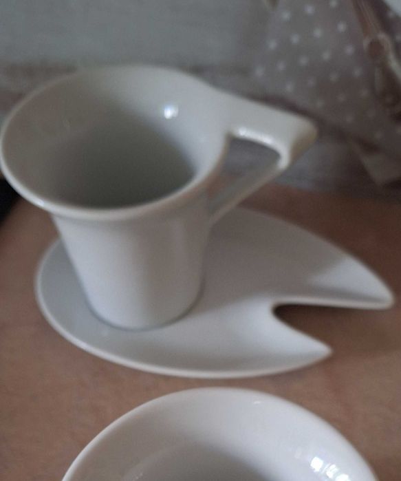 Чаши за кафе с чиниики