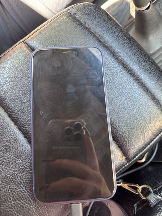 продам Iphone XR в корпусе 17 pro