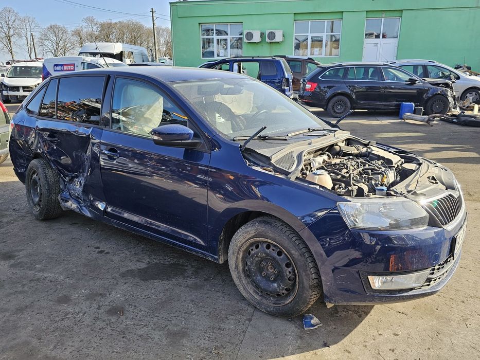 Carenaj roata fata stanga Skoda Rapid 3 (2012 - 2017) 1.6 tdi CXMA