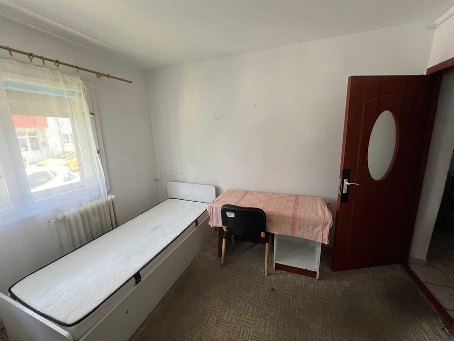 Dau in chirie apartament 3 camere Manastur