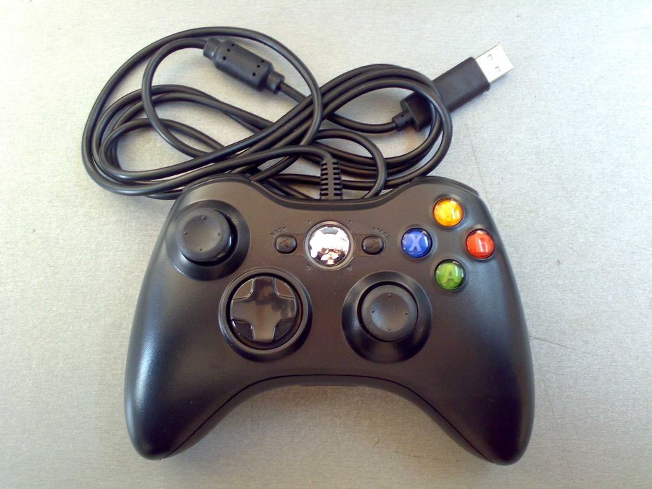 Xbox360 ( PC ) контролер нов с кабел - ЧЕРЕН / БЯЛ ( controller, pad )