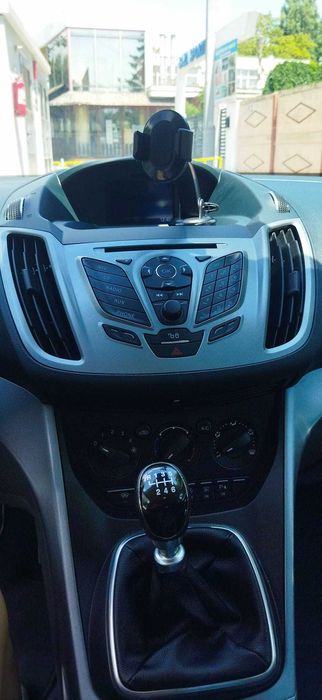 Vând Ford C-max an fabricație 2013