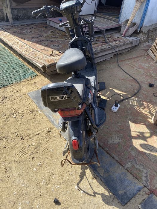 Электроскутер ск8