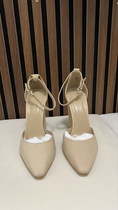 Pantofi ALDO din piele - Nude mărimea 39