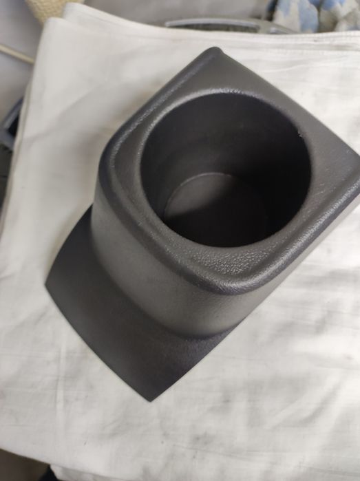 Поставка чаша централна конзола VW POLO 2009-2017