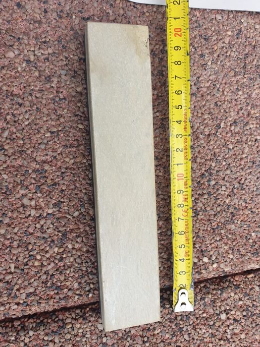 Piatra de ascutit brici si cutite, galbena de belgia. 20 cm lungime si 4 cm latime cu granulatia intre 5000-8000