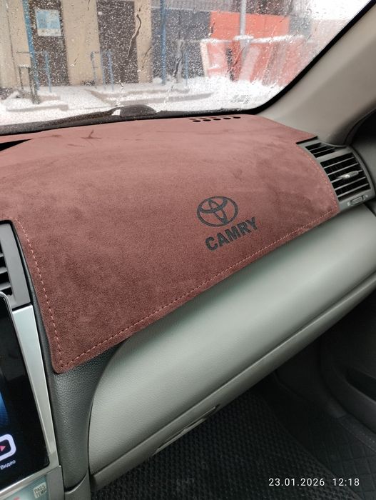 Продам накидку на панель Камри 40