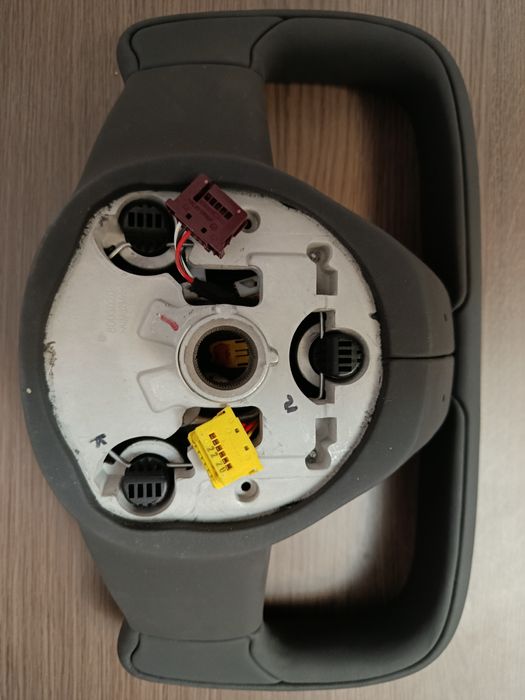 Volan Tesla model S tip yoke cu airbag